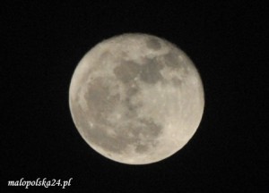 księżyc srebrny glob