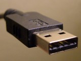 Wtyczka USB typu A (obecnie używana). Foto: Wikipedia.