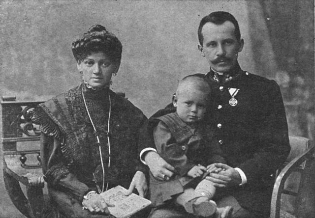 Edmund Wojtyła z rodzicami